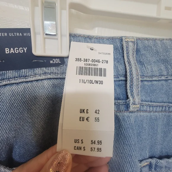 NWT Womens Baggy High Rise 10L Jeans - Picture 2 of 6